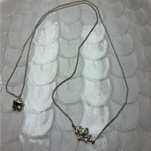 Kendra Scott Elegant Gold Necklace with Geometric Pendant